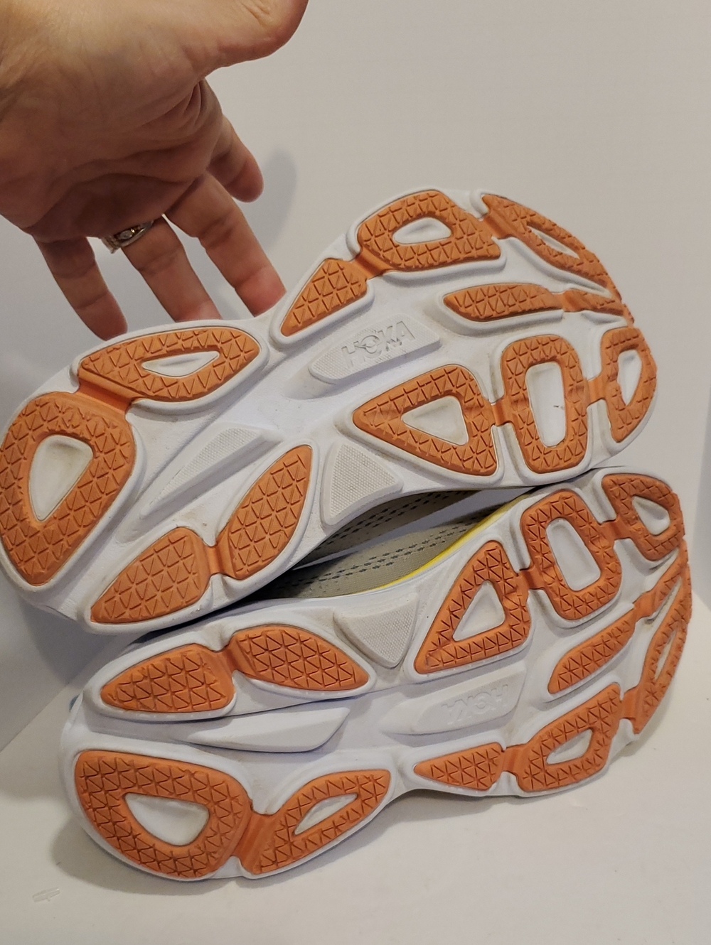 Hoka Bondi 8 Women's Running Shoe Sneaker In Summer Song Country Air Size 8.5D - Picture 8 of 9
